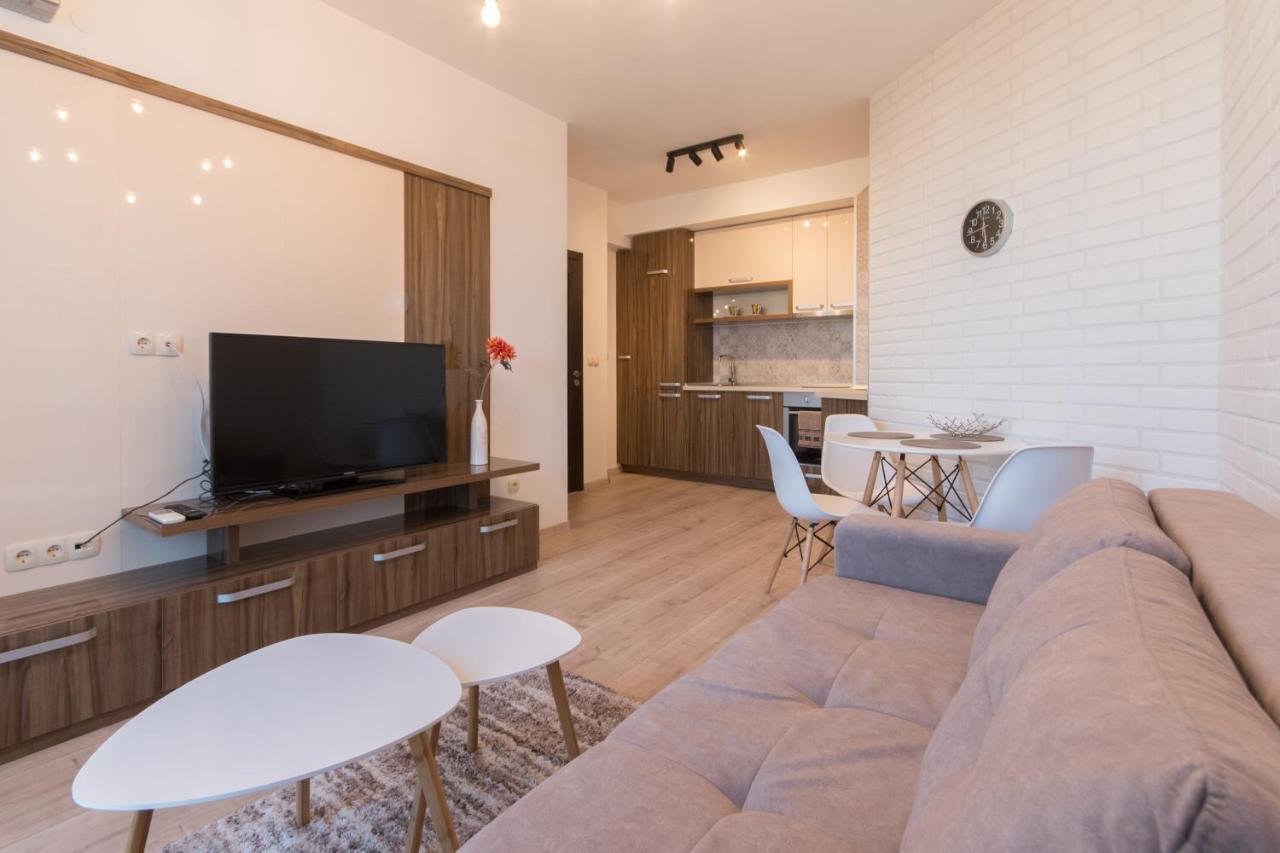 City Apartments Triumph Varna Bagian luar foto