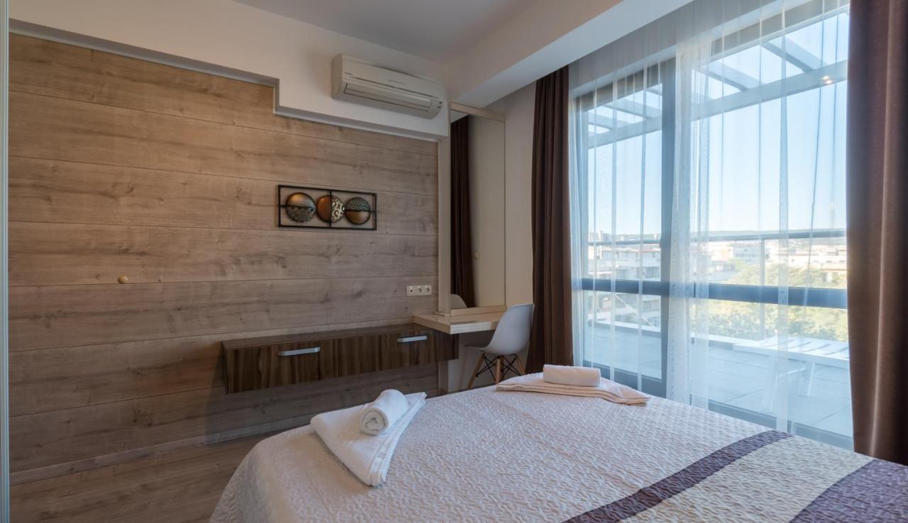 City Apartments Triumph Varna Bagian luar foto