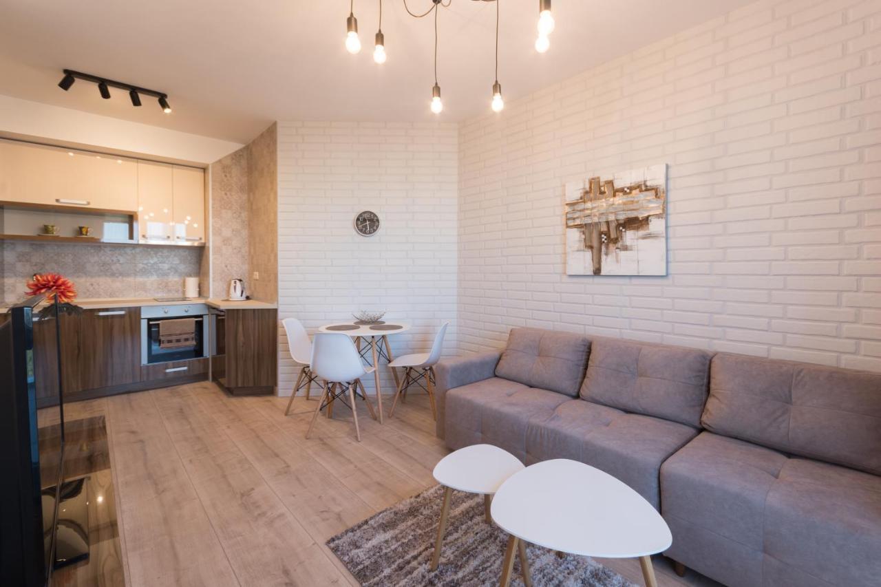 City Apartments Triumph Varna Bagian luar foto