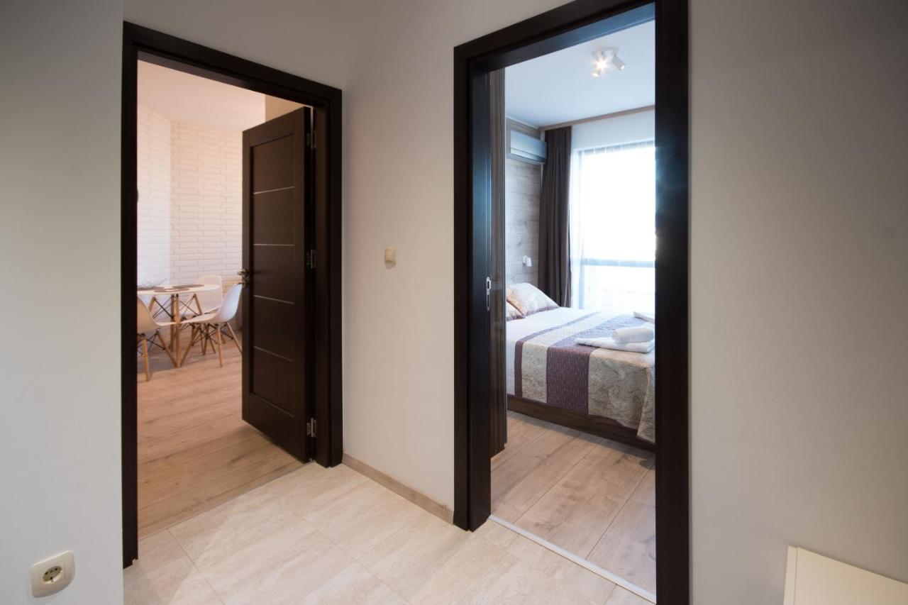 City Apartments Triumph Varna Bagian luar foto