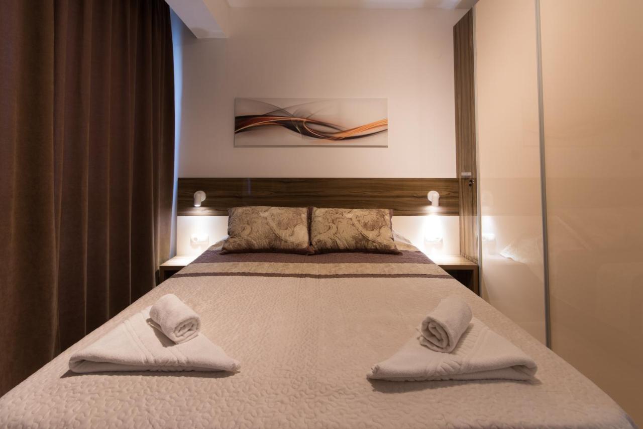 City Apartments Triumph Varna Bagian luar foto